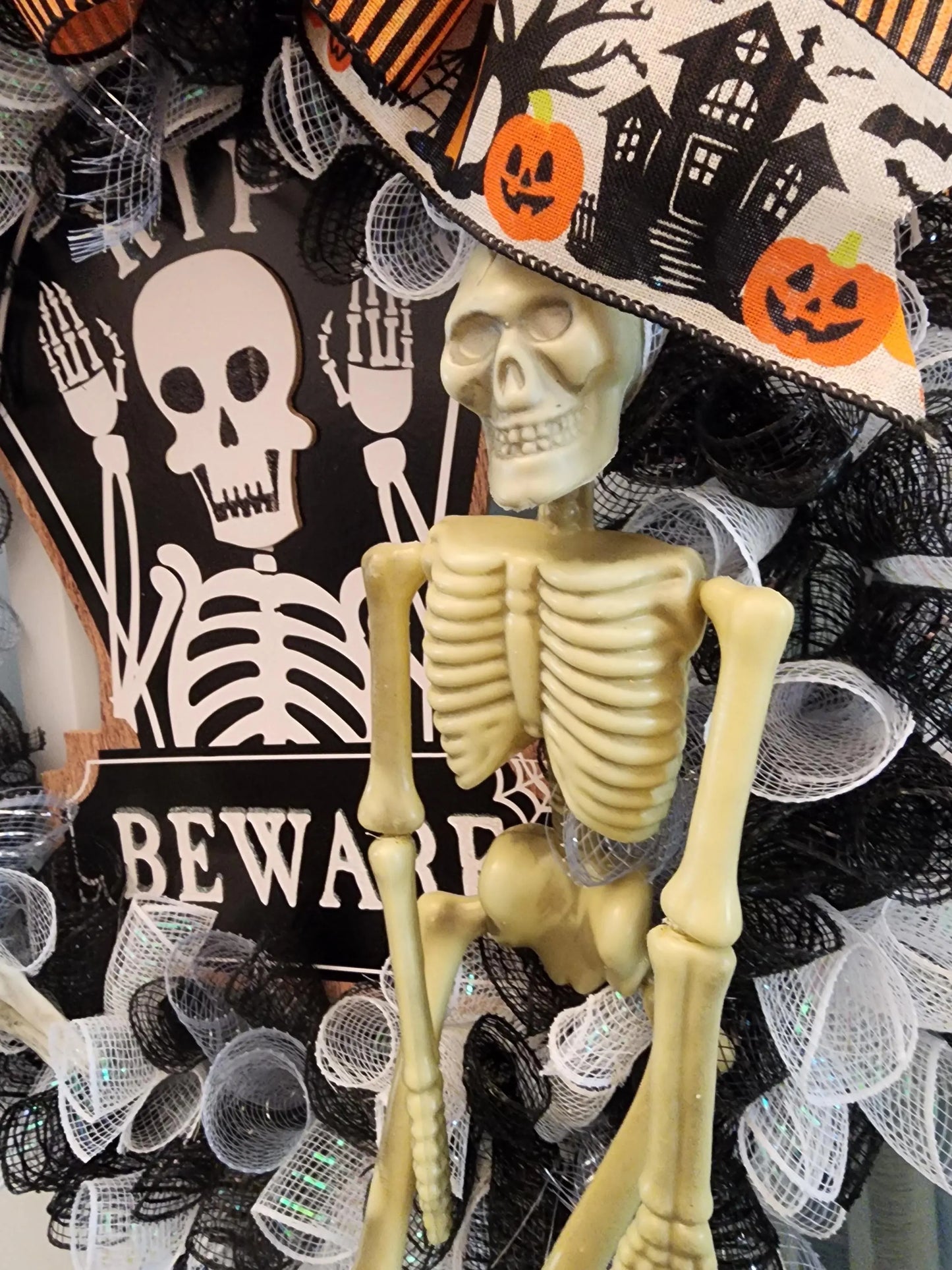 Halloween Skeleton Wreath