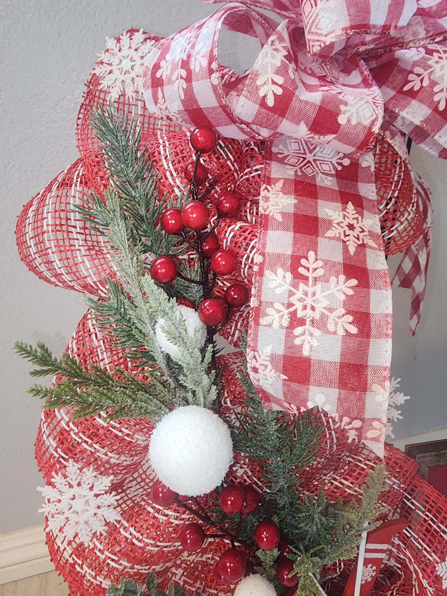 Country "Let It Snow" Lasso Rope Wreath