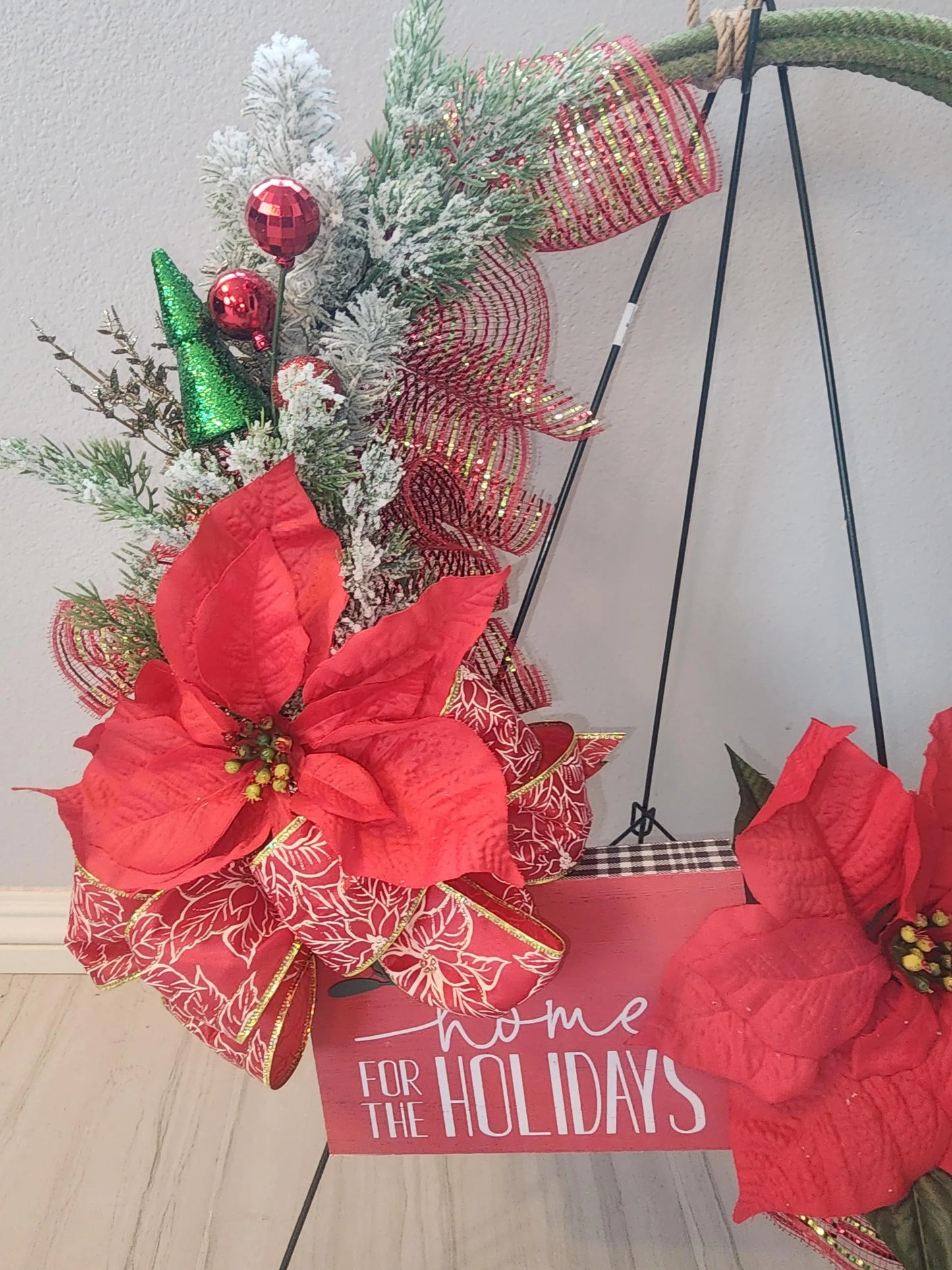 Country Poinsettia Lasso Rope Wreath